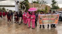 Subahanallah Walau di Guyur Hujan Jajaran Polres Kuburaya Tetap Semangat Berbagi Takjil