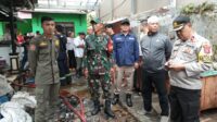 Sebanyak 6 Kontrakan Hangus Terbakar, Polsek Ciawi Polres Bogor Polda Jabar Lalukan Pemadaman di Lokasi Kejadian