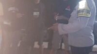 Warga Keluhkan Mahalnya Tiket Parkir Liar di Area Stadion Pakansari, Polsek Cibinong Cek Ke Lokasi