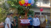 Dorong Balita Sehat Babinsa Koramil 01 Tambun Dampingi Kegiatan Vaksin di Puskesmas Jatimulya