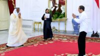 Presiden Jokowi Terima Kunjungan Dubes PEA untuk Indonesia