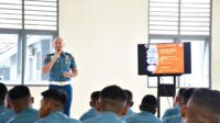 Tim Safari Personel Pasmar 3 Berikan Pengetahuan Kepada Prajurit Yonif 11 Marinir
