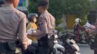 BERBAGI BERKAH BULAN RAMADHAN, DITSAMAPTA POLDA KALBAR BERBAGI TAKJIL UNTUK MASYARAKAT