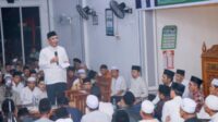Bersama Ustad Abdul Somad (UAS), PJ Bupati Kampar Hadiri Tabligh Akbar Memperingati Nuzul Qur’an