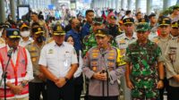 Tinjau Stasiun Senen, Kapolri Anjurkan Warga yang Mudik Gunakan Kereta Api karena Lebih Aman