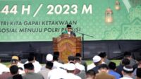 Sepuluh Ribu Lebih Warga Tumpah Untuk Laksanakan Sholat Idul Fitri Perdana di Mako Polda Riau
