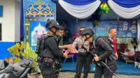 Dalam Memberikan Rasa Aman Kepada Masyarakat Satbrimob Polda Kalbar terus Lakukan Patroli Kebeberapa Titik