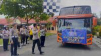 AKBP Siswantoro Lepas 2 Bus Mudik Balik Gratis Polres Sampang Jurusan Surabaya – Jakarta