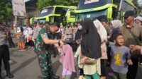 Danrem Wijayakusuma Dampingi Kapolda Jateng Lepas Keberangkatan Pemudik Balik Gratis di Purwokerto