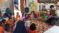 Kabid Humas Polda Jabar : Bhabinkamtibmas Kelurahan Sindangrasa Edukasi Anak Usia Dini Paud Mandiri