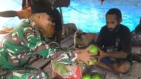 Warga Gembira Didatangi Satgas Yonif 143/TWEJ, Ini Alasannya