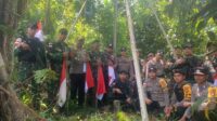 Sinergitas TNI-POLRI, Satgas Pamtas Yonif 645/GTY Gelar Patroli Gabungan Di Perbatasan RI-Malaysia