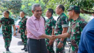 Gelar Halal Bihalal dengan TNI-Polri, Pj Bupati Kampar Sosialisasikan Program Peduli Tetangga