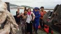 Kebakaran KMP Royce 1 di Merak, Ditpolairud Polda Banten Respon Cepat Evakuasi dan Padamkan Kapal