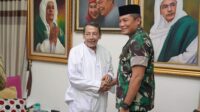 Danrem 071 Dampingi Pangdam IV/Diponegoro Melaksanakan Halal Bihalal Dengan Habib Lutfhi Bin Yahya
