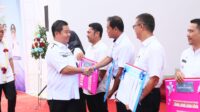 Dukcapil Serahkan Dokumen Kependudukan Anak, Pelajar dan Napi di Karawang