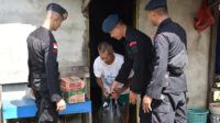 Brimob Kalbar Berbagi di Jumat Berkah