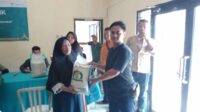 Warga Desa Sukajaya Sumringah Terima Bantuan Beras 10kg