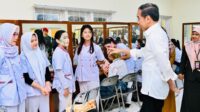 Presiden Jokowi Tinjau Aktivitas Belajar Mengajar di SMKN 4 Kota Jambi