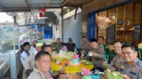 Sambil Ngopi, Kapolres Pelalawan dan Dandim 0313/KPR Jalin Silaturahmi Bersama Tokoh Masyarakat Kuala Kampar