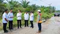 Presiden Jokowi Tinjau Kondisi Jalan di Labuhanbatu Utara