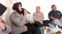 Pertemuan Rutin Bulanan Antar RW dan RT di Kelurahan Karadenan Kecamatan Cibinong di Hadiri Polisi RW Dan Lurah Menjadi Momen Yang Sangat Baik Dalam Hubungan Sinergitas Polisi RW Dan Masyarakat