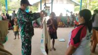 Gandeng Puskesmas, Satgas Yonif 143/TWEJ Sehatkan Masyarakat Di Papua