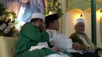Hadiri Haul Habib Munzir, Prabowo Duduk Diapit Para Habib dan Ulama