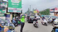 Urai Kepadatan Arus Lalu Lintas Saat Libur Panjang, Sat Lantas Polres Bogor Polda Jabat Berlakukan Rekayasa Arus Lalu Lintas di Kawasan Puncak Bogor