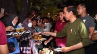 Saat Presiden Jokowi Jalan Kaki Menyusuri Kawasan Malioboro