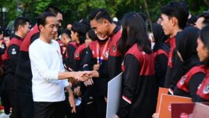 Presiden Jokowi Serahkan Bonus Apresiasi Bagi Atlet SEA Games Ke-32