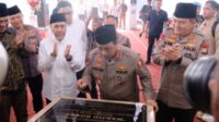 Wakapolri Resmikan Masjid Rosna dan Peletakan Batu Pertama Pembangunan Pesantren di Kampar