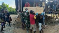 Wujud Ikatan Batin, Satgas Yonif 143/TWEJ Bantu Pemakaman Warga di Perbatasan Papua