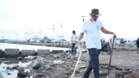 AKSI KARYAWAN PELINDO UNTUK COASTAL CLEAN-UP, BERSIHKAN PELABUHAN PAOTERE