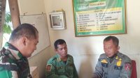 Dampingi Satpol PP, Babinsa Kelurahan Sondakan Sosialisasikan  SIM Kepada Linmas