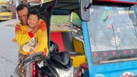 16 Tahun Kerja Sambil Pangku Anak Disabilitas, Zainal Bahagia Dihadiahi Becak Bermotor