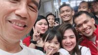 Jokowi Nonton Timnas Indonesia vs Argentina Bersama Masyarakat Diantaranya Arsyila Nadhira Kanya Depari
