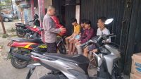 Petugas Bhabin Sampaikan Arahan Sosialisasi Kepada Para Remaja Terkait TPPO
