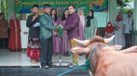 Idul Adha, Danrem 071/Wijayakusuma Sholat Bersama Masyarakat dan Serahkan Hewan Qurban
