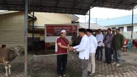 Kapolres Gayo Lues Serahkan Hewan Qurban Presisi Kepada Insan Pers 