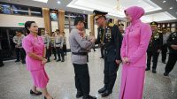 Kapolri Sematkan Tanda Kehormatan Bintang Bhayangkara Pratama ke 22 Pati Polri