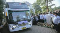 Bupati Anne Lepas Ratusan Jemaah Haji, Ratusan Mobil Dinas Kembali Dikerahkan Layani Mereka