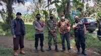 Sinergitas TNI POLRI Lakukan Sambang Warga Desa Binaan Bersama – Sama