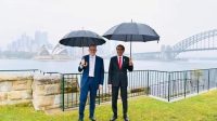 Meski Hujan, PM Australia Ajak Presiden Jokowi Berkeliling Admiralty House