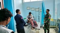 Demi Kesehatan Warga Perbatasan, Prajurit Satgas Pamtas Yonarmed 16/TK Rela Menempuh Jarak Jauh Untuk Mencari Bantuan Medis
