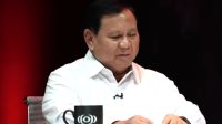 Survei LSI Denny JA: Pengguna Facebook dan YouTube Condong Pilih Prabowo Presiden 2024