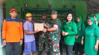 Tinjau Karya Bakti, Dandim Wonogiri Serahkan Bantuan Warga Terdampak Gempa Di Beberapa Lokasi