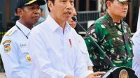 Panglima TNI Dampingi Presiden RI Resmikan Bandar Udara Ewer