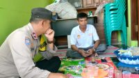Bhabinkamtbmas Polsek Cibinong Polres Bogor Lakukan Sambang Dialogis Dengan Warga