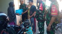 Peduli Warga Kurang Mampu, Koramil 01/Laweyan Bagikan Paket Sembako